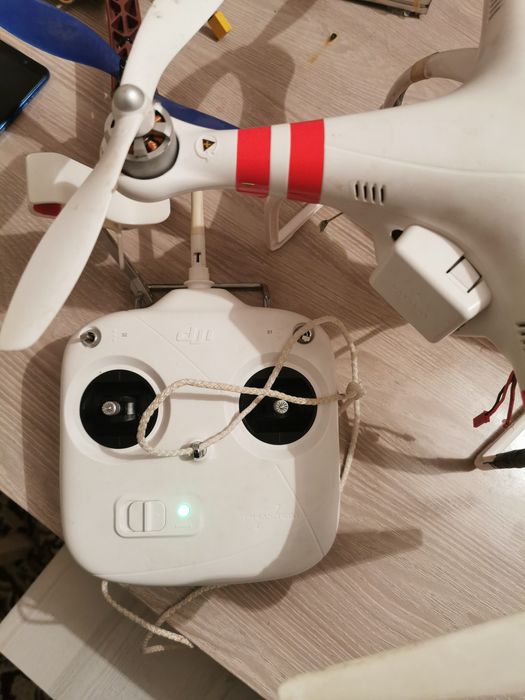 Продам дрон dji phantom фантом