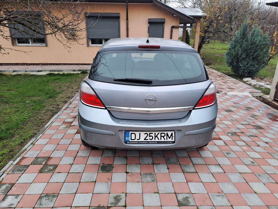 Vând Opel Astra H