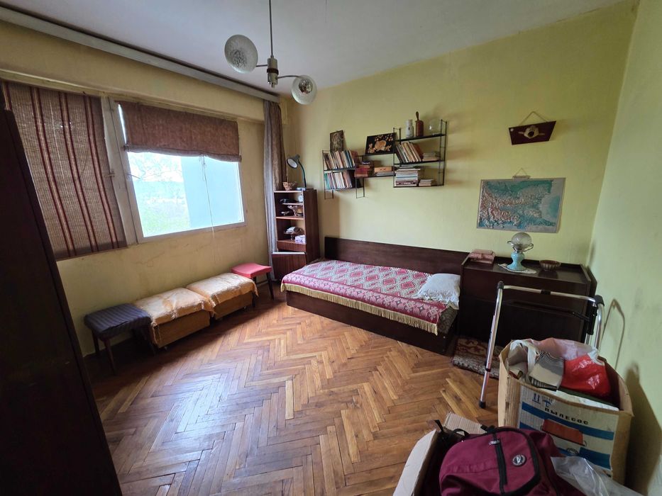 Тристаен обзаведен апартамент в град Разград, жк Орел