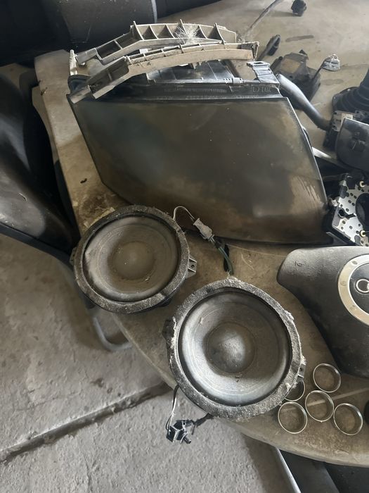 Elemente interior Audi TT mk1 faruri suporti grile