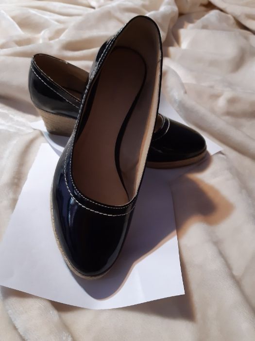 Pantofi încăltati doar o data - mărimea 38