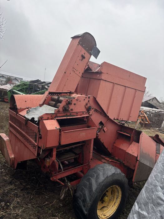 Culegatoare de porumb cu doua randuri