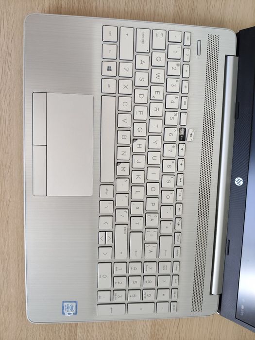Laptop HP 15-dw0020nq, i3 Gen 8, 8GB RAM, SSD 256GB