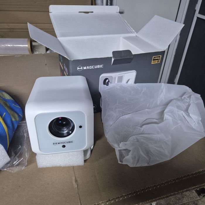 Промо.Цена!/2025г./Smart /4K Android WiFiМини проектор +72инчов екран