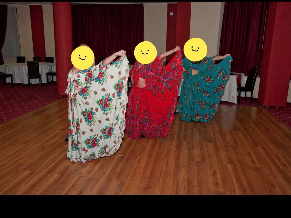 Costume dans tiganesc fete