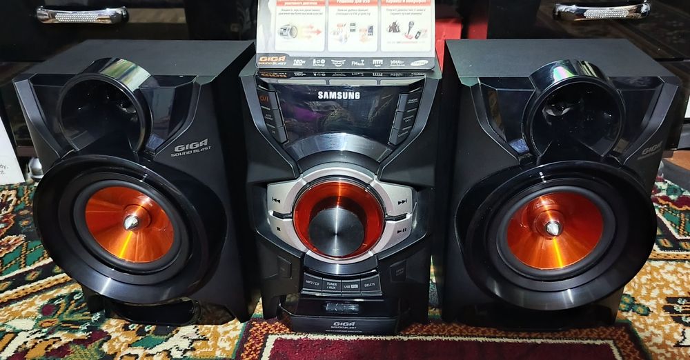 Музыкальный центр модель. Samsung. GIGA. Blast