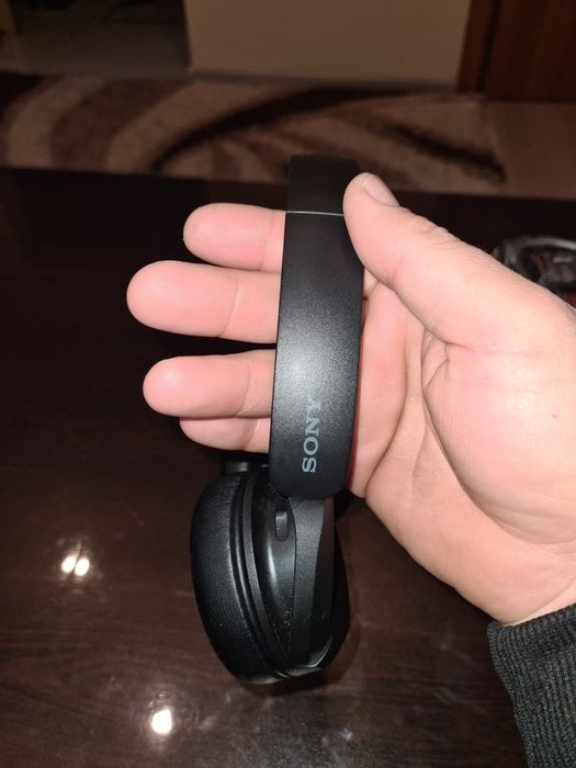 Безжични слишалки сони