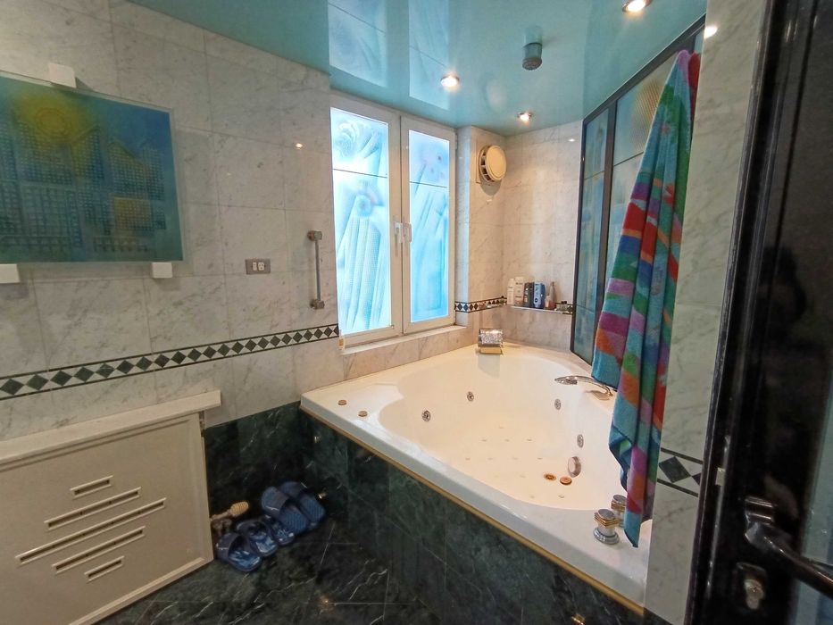 Продава се Тристаен апартамент в Габрово, Център - 130 кв.м за 1154 €/кв.м - Снимка #7