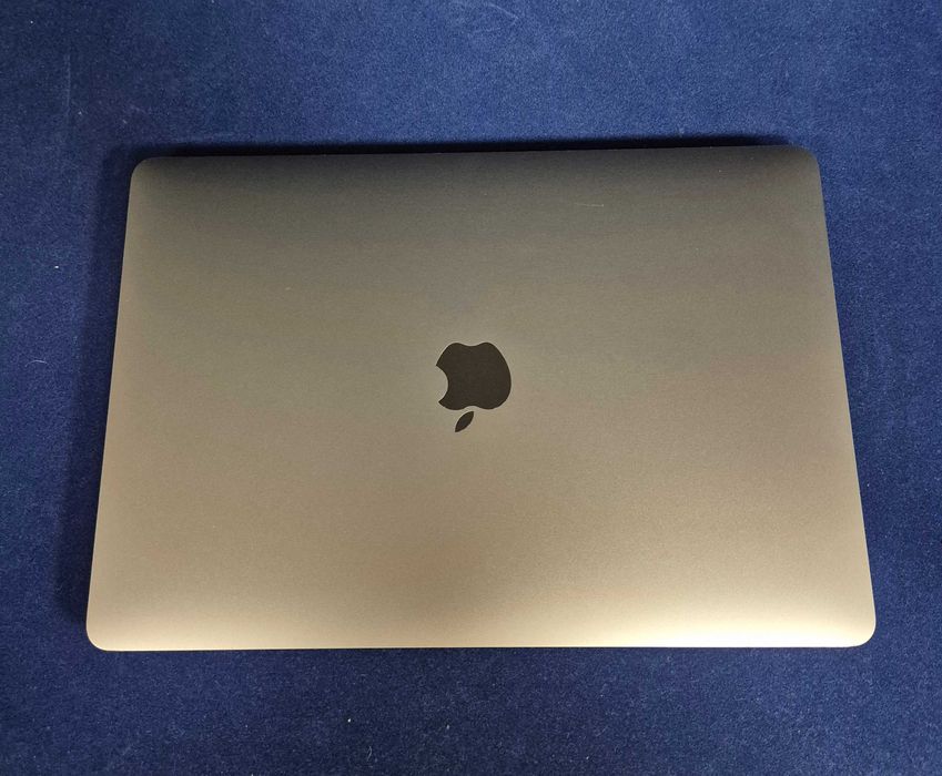 MackBook Pro 13  2020 ( B33370.1 / Ag28 Doi Baieti ) Garantie 2 ani !