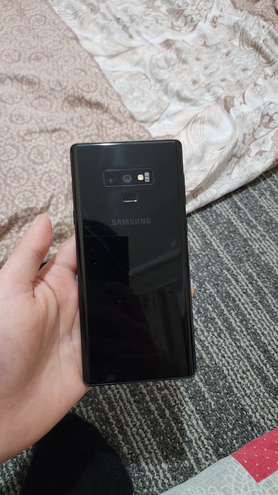 Galaxy note 9  ideal