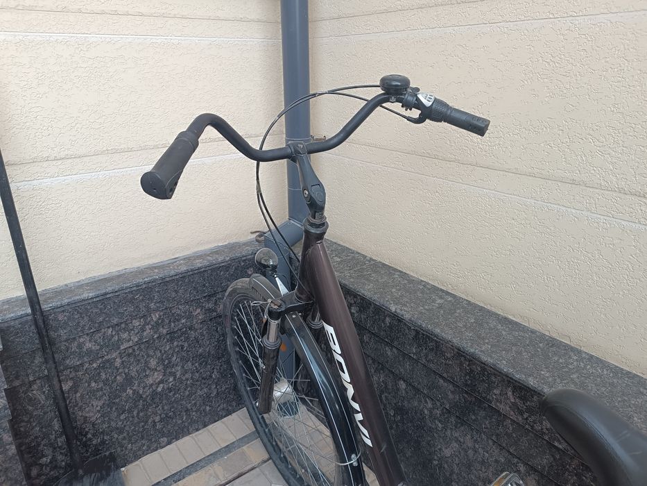 Велосипед BONVI городской велик , по паркам , вечерком у дома