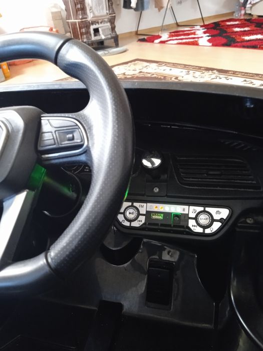 Mașinuță electrică copiii