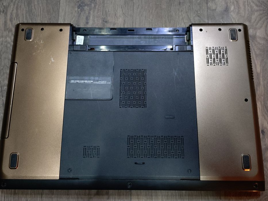 Laptop Dell Vostro 3750 de piese