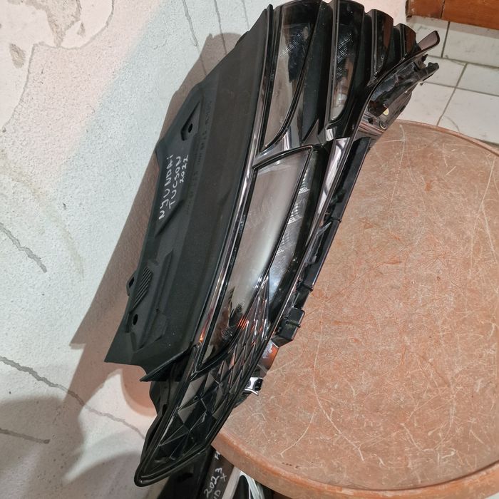 Hyundai Tucson 2022  десен фар дневна светлина