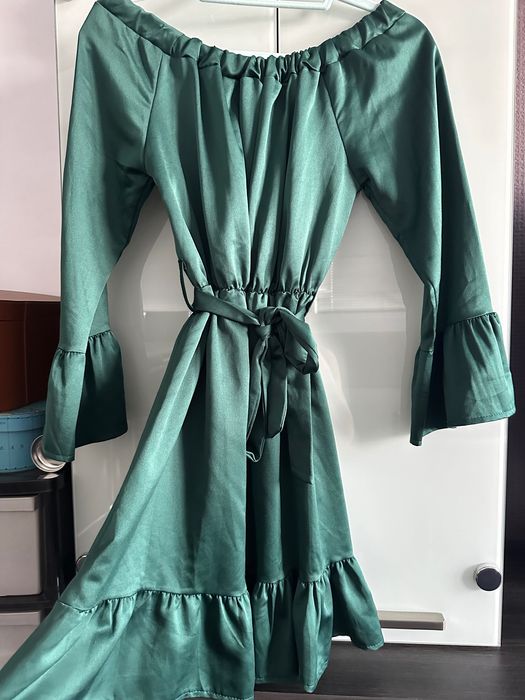 Сатенена рокля, универсален размер