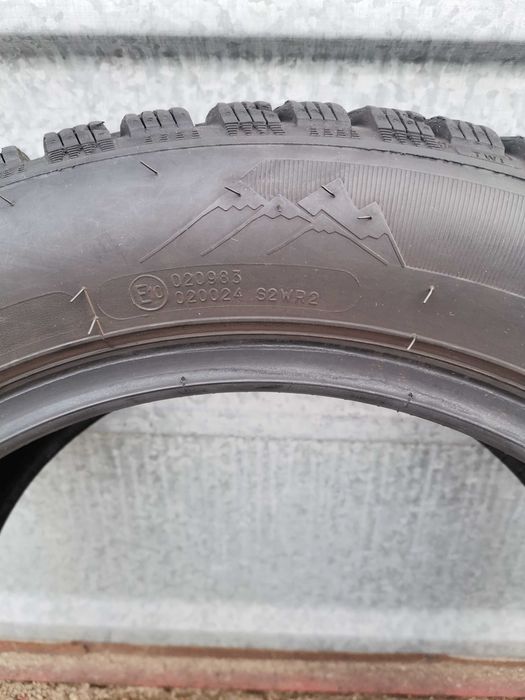 Продавам зимни гуми