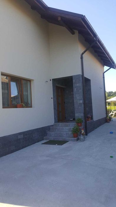 Piatra Naturala Decorativa si Travertin