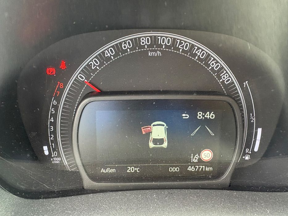 Bara fata capota faruri toyota aygo x