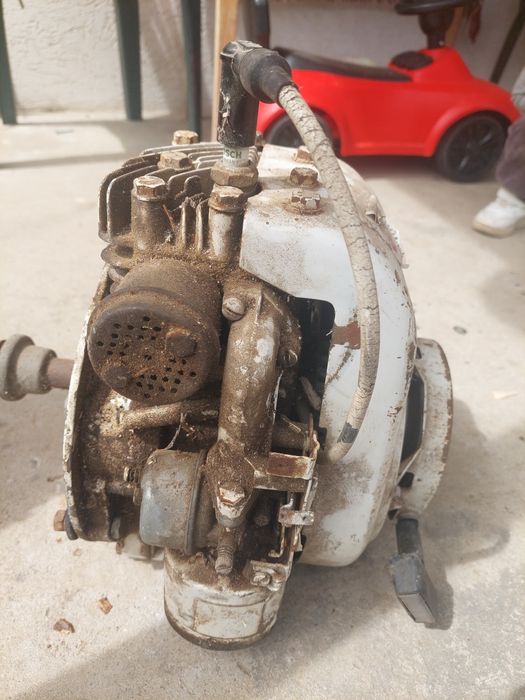 Италиянско двигателче