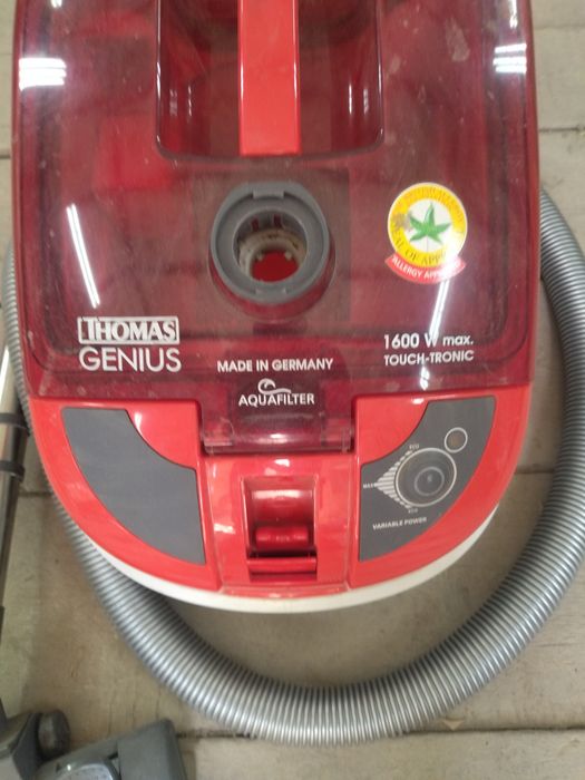 Моющий пылесос томас
