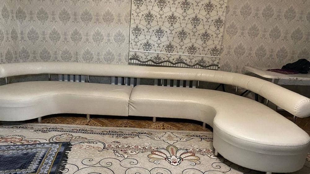 Продам Диван есть торг