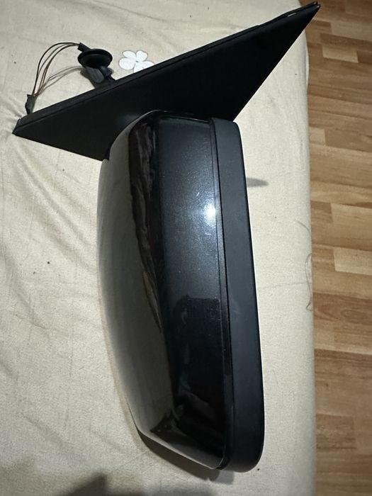 Vand oglinzi bmw e60 de europa fara pliere si lumina