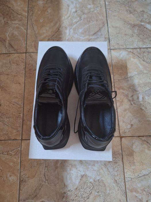 Нови обувки 37н.