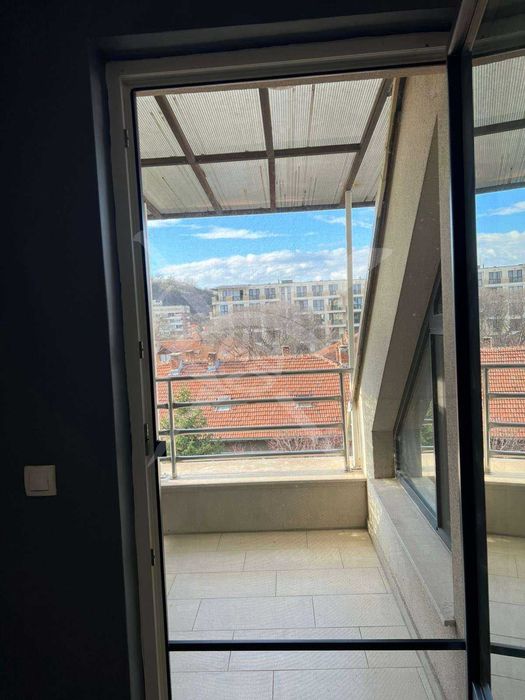 Тристаен апартамент - центъра на Пловдив - 1749411