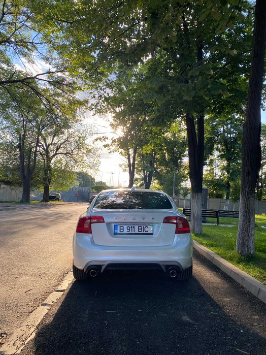 VOLVO S60 2015 — imagine 5