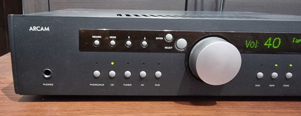 Amplificator Arcam Diva A85 cu telecomanda originala