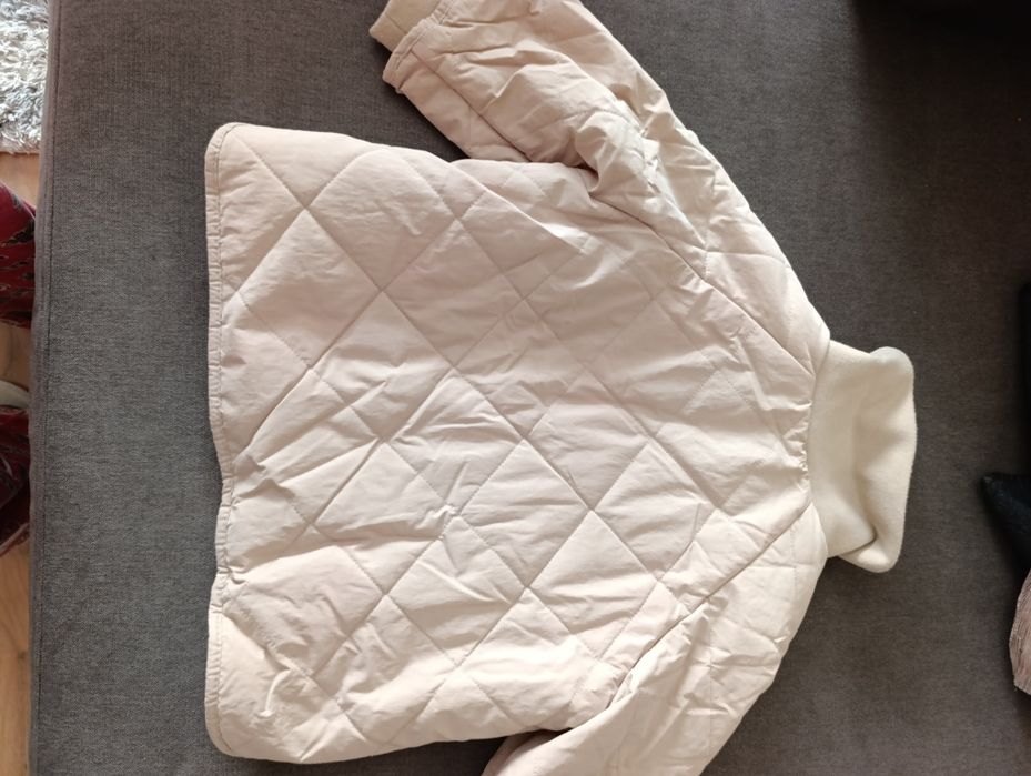 Яке на Zara  подходящо за сезона