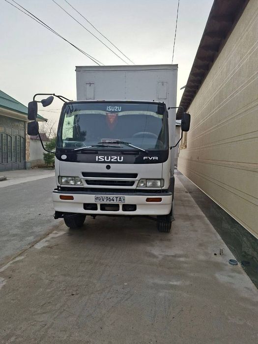 Isuzi sotiladi srochni