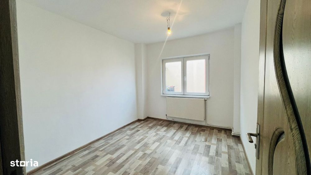 Apartament De Vanzare In Sebes, 4 Camere, Zona Centrala. Comision 0