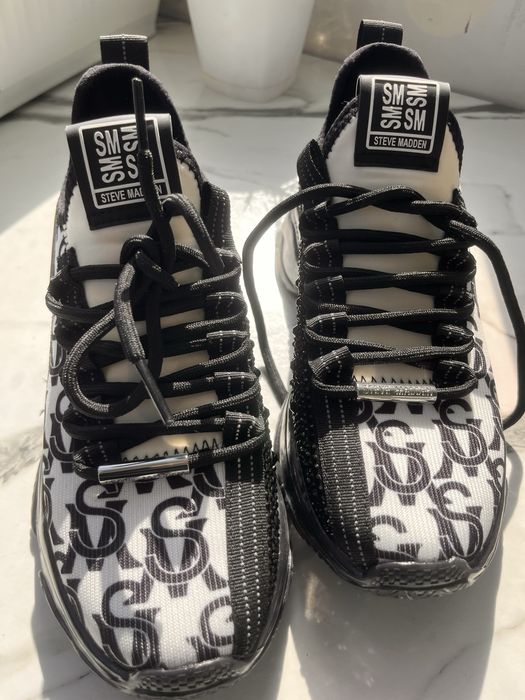 Steve Madden сникърси