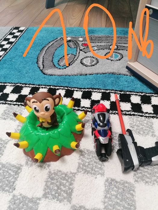 Детски пъзели и играчки