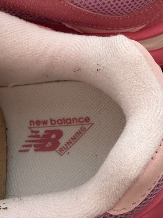 new balance 9060 roz marime 37