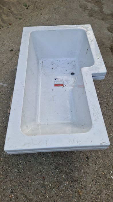Cadă de baie nouă