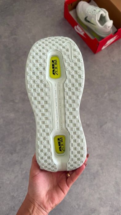 Nike Vomero Premium