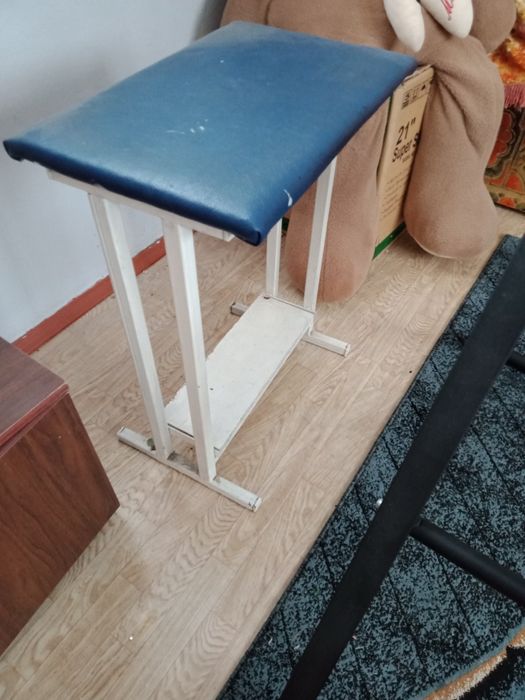 Гимнастический стул.