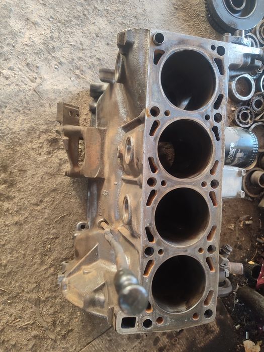 Продам блок двигателя 406 на газель