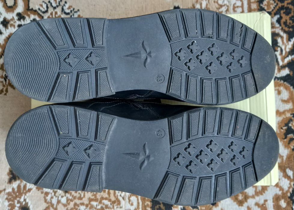 Продам ботинки на флисе, р.43