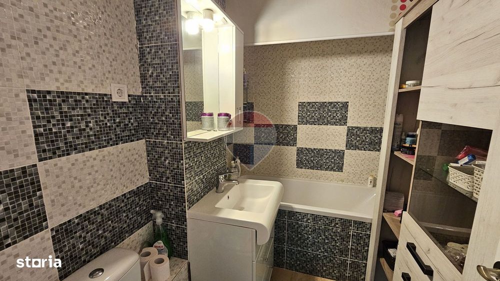 Apartament confort 1 cu 3 camere în Burdujeni, Suceava