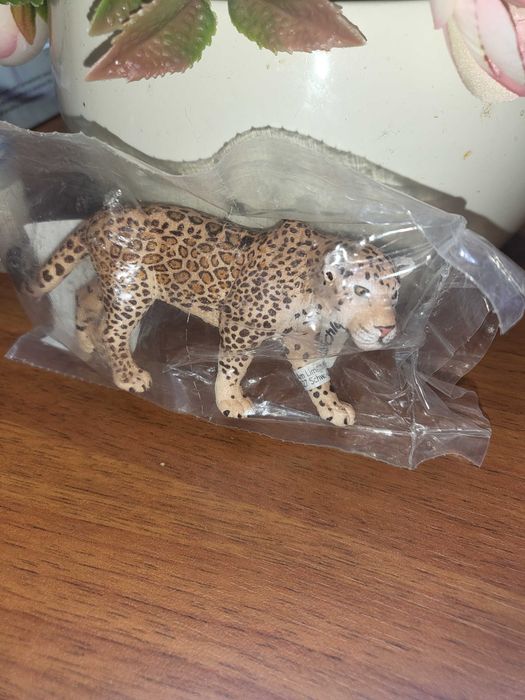 Figurina Bibelou Jaguar