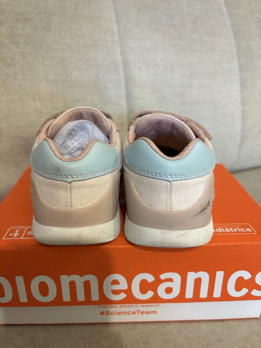 Sneakers Biomecanics, marimea 25