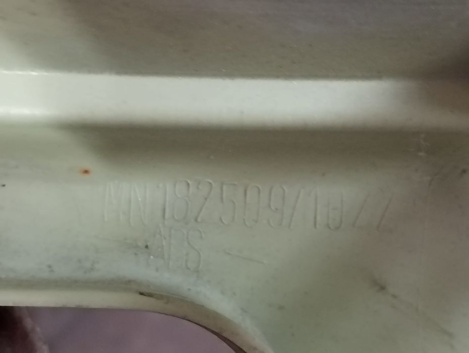 Grila bara fata mn182509 Mitsubishi Pajero Sport 1 (1996 - 2005)