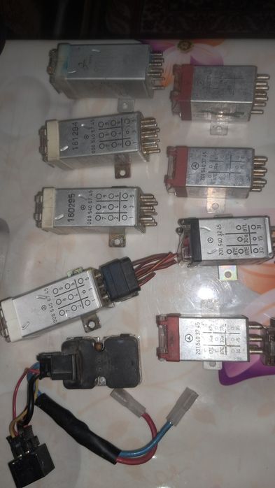 Мерседес.124 Зад полка.