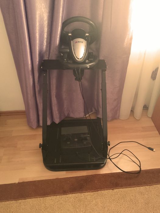Vând Volan gaming Spirit of gamer + stativ pentru el