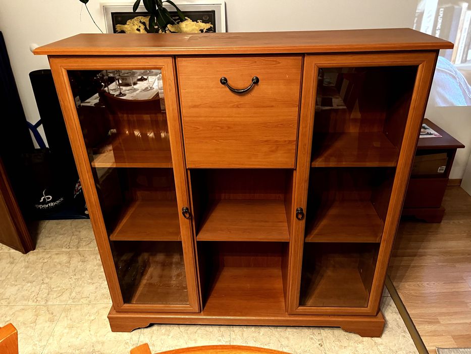 Холна/кухненска секция в много добро състояние