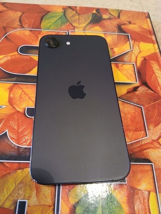 Apple iPhone 16e  128GB 5G  Black аифон