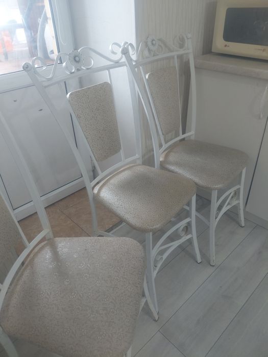 Стулья  в отличным состояние